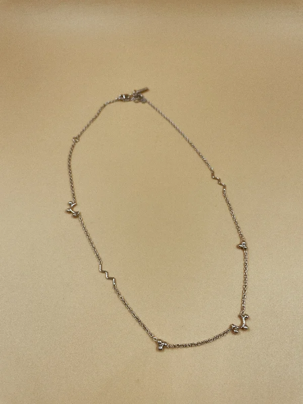 Mie Sterling Silver Necklace In Silver Tone